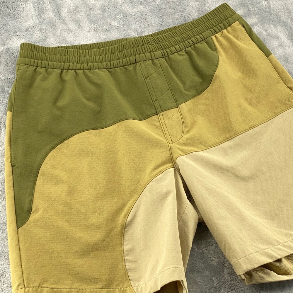 Outdoor Voices Mens Small RecTrek ColorBlock Shorts Green Tan Hiking Activewear